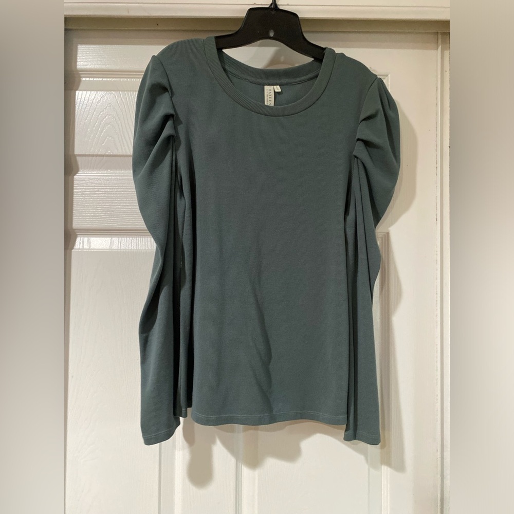 Hayden Green Long Puff Sleeve Top Size Small
